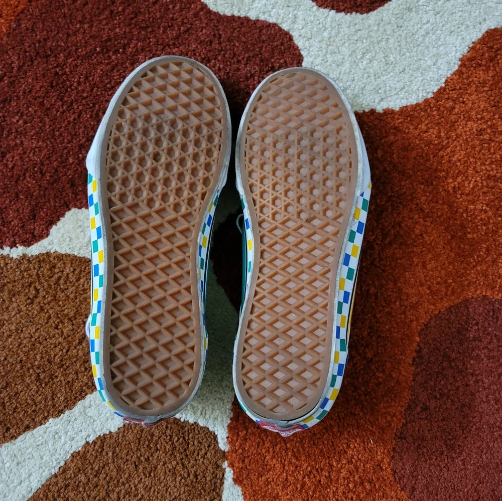 Shoes - Picture 2 of 4